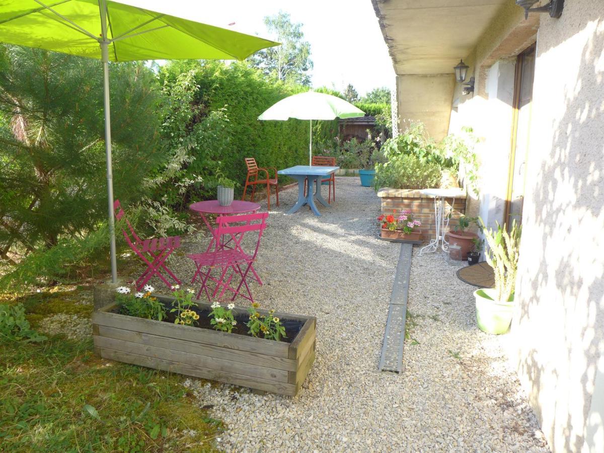 Grand Appartement Au Calme Lerouville Exterior foto